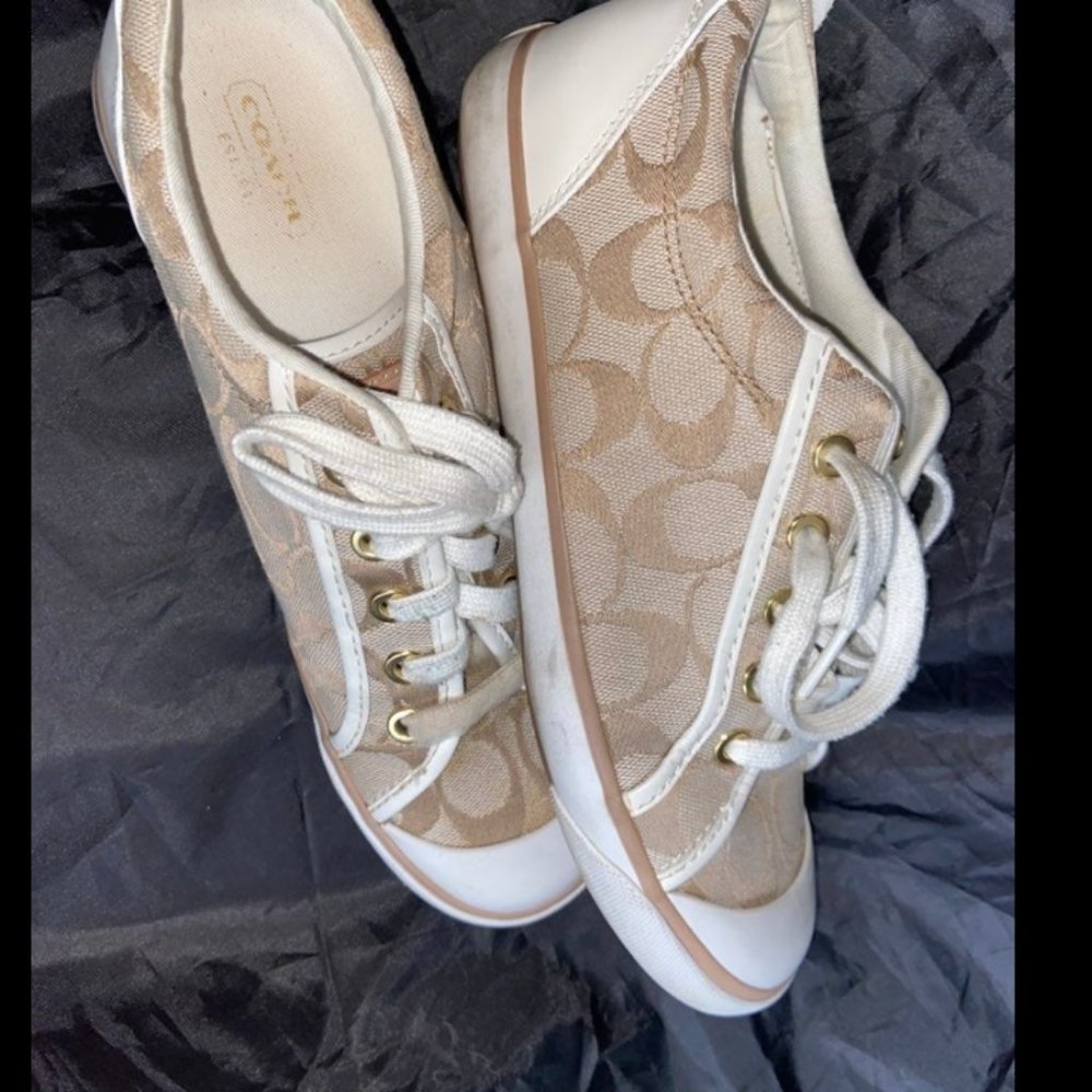 Coach signature sneakers 8.5